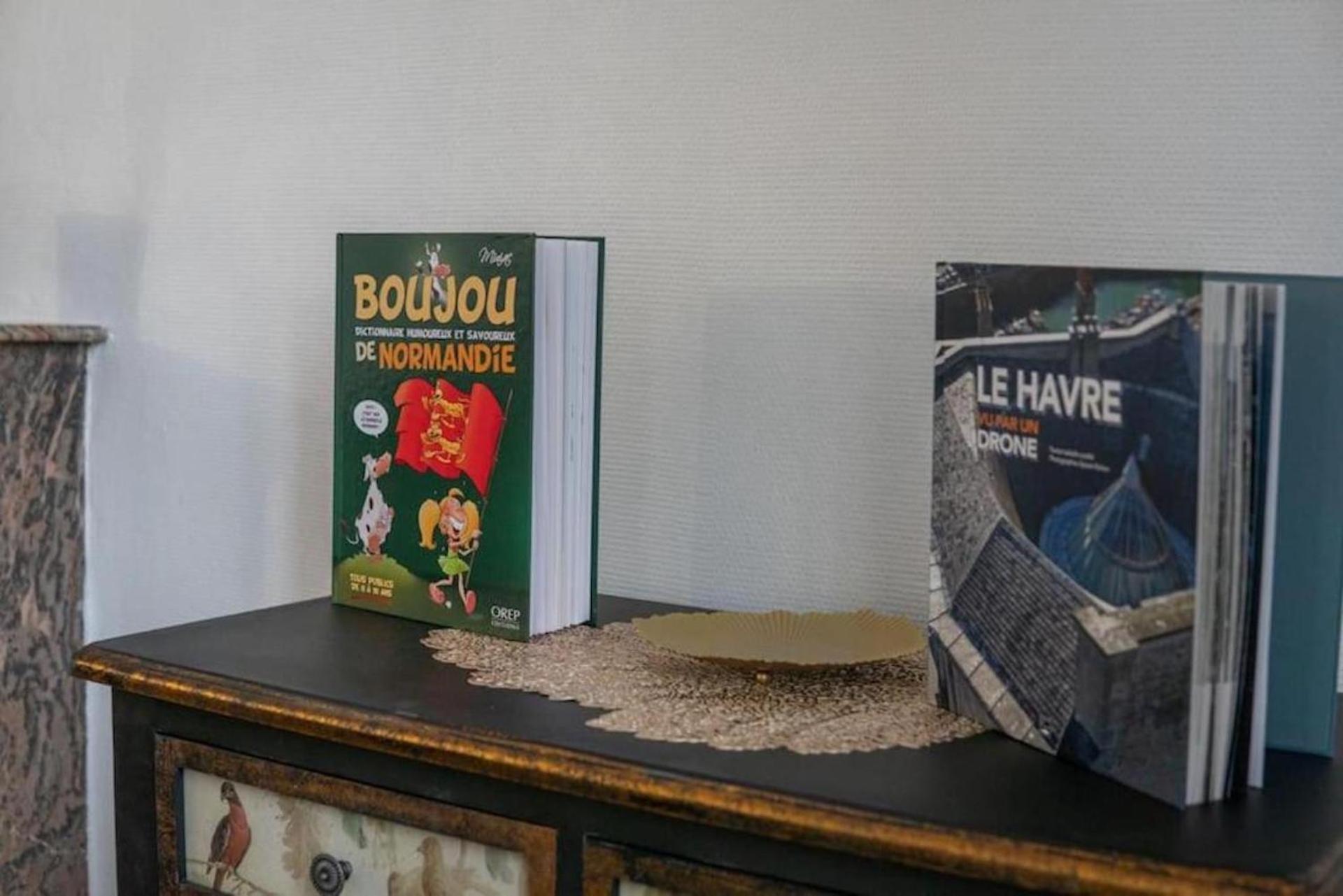 Le Boujou - Place De Parking - 200M Plage Etretat Exterior photo